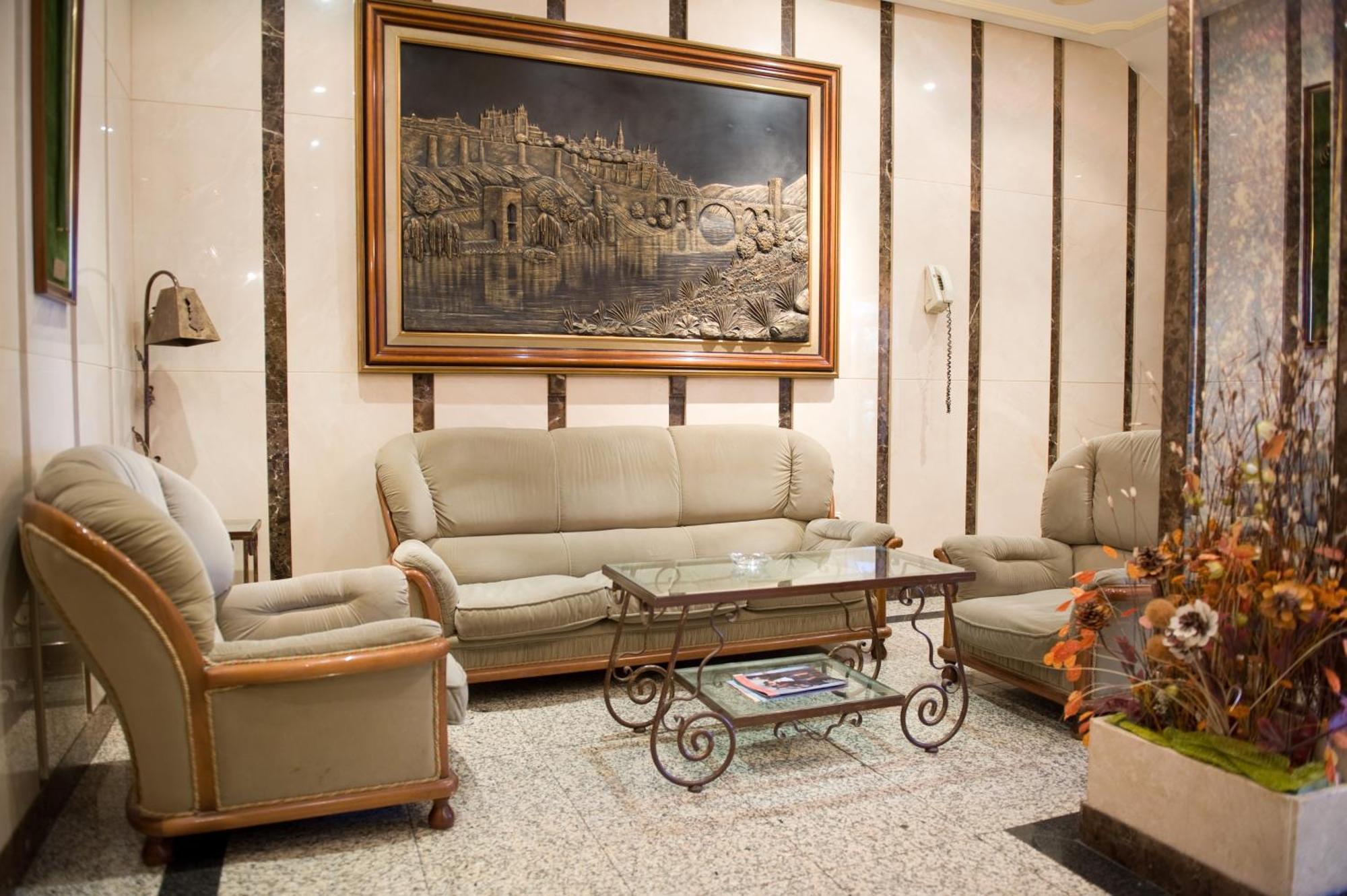 Hotel La Maruxina La Alameda de la Sagra エクステリア 写真